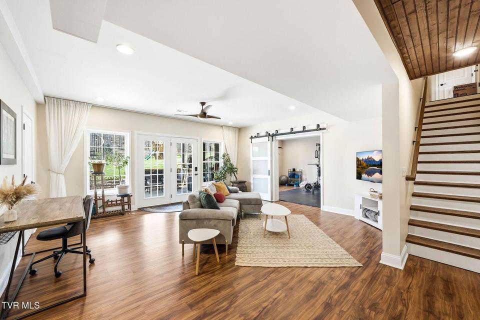 Photo #44: 425 Settlers Way