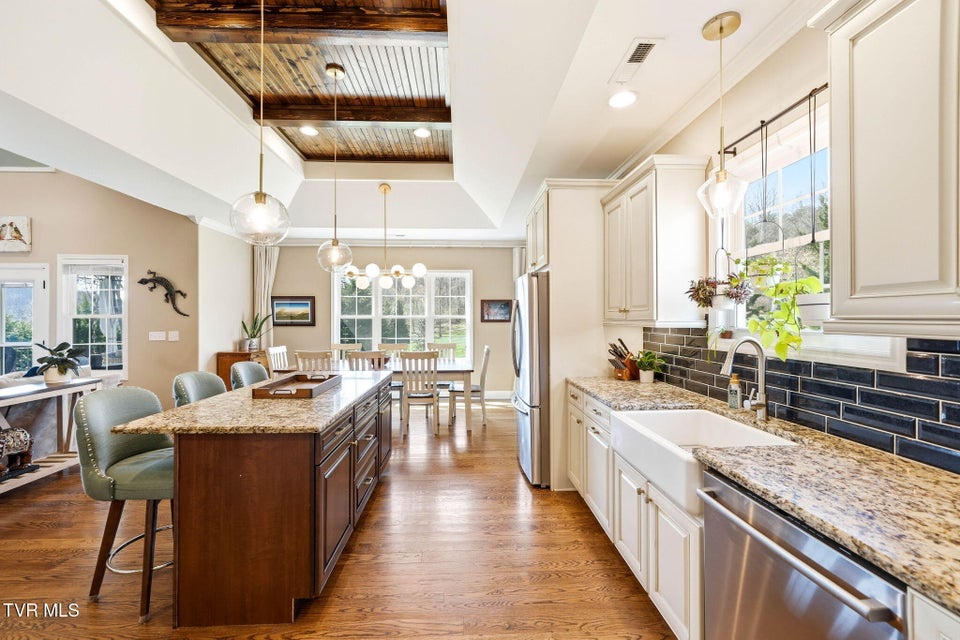 Photo #18: 425 Settlers Way