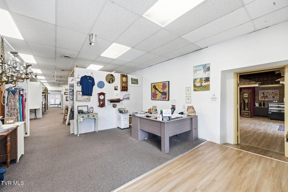 Photo #37: 114 West Jackson Street