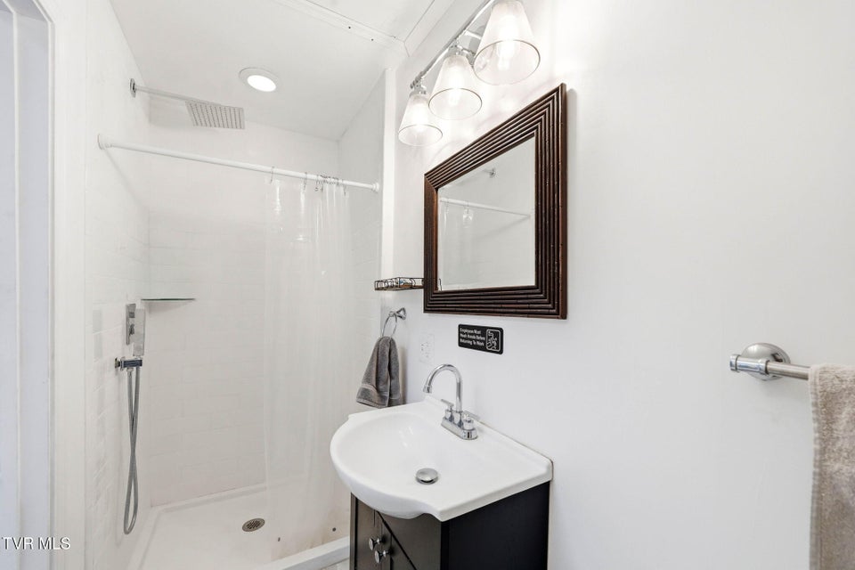 Photo #30: 114 West Jackson Street