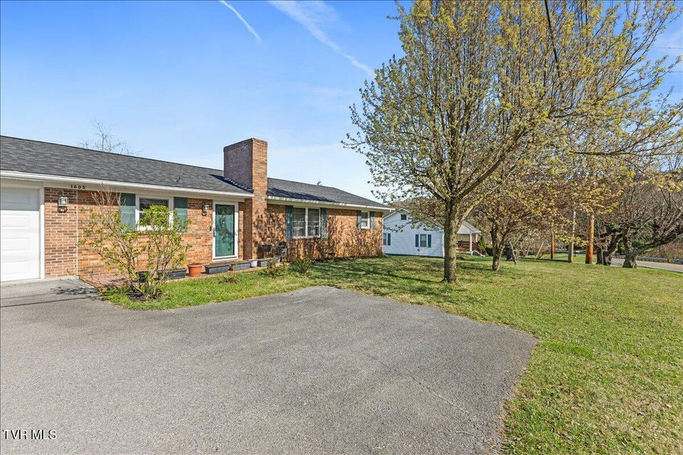 Photo #8: 1605 Southwest Avenue