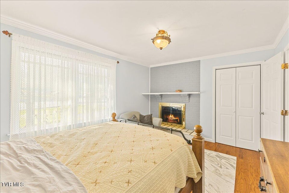 Photo #26: 1605 Southwest Avenue