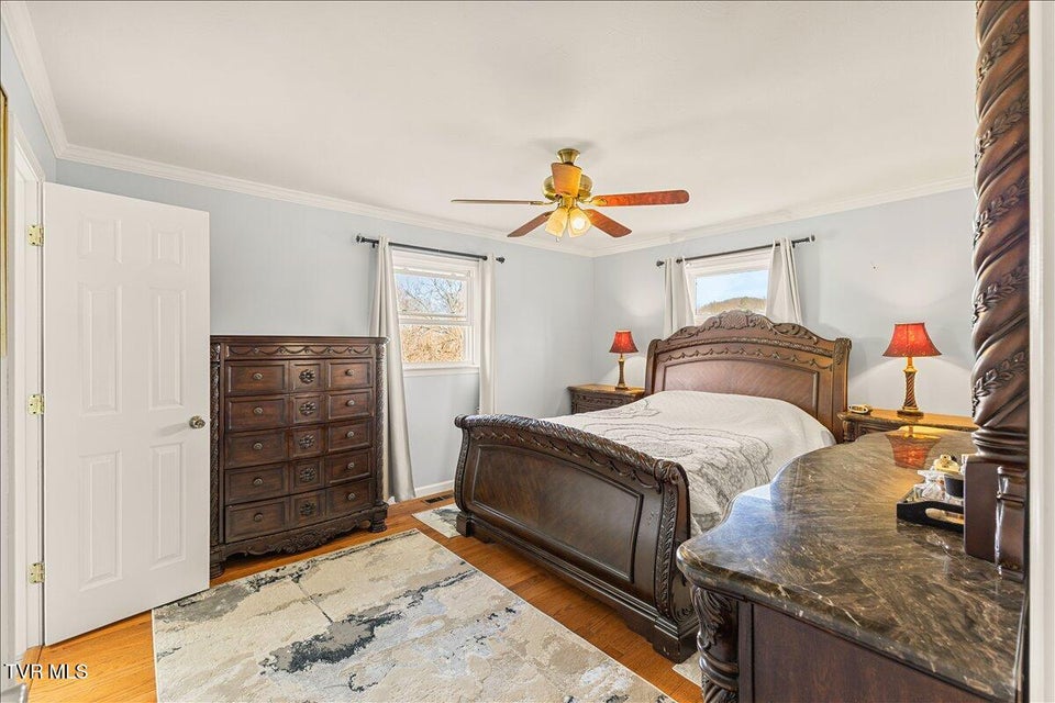 Photo #31: 1605 Southwest Avenue