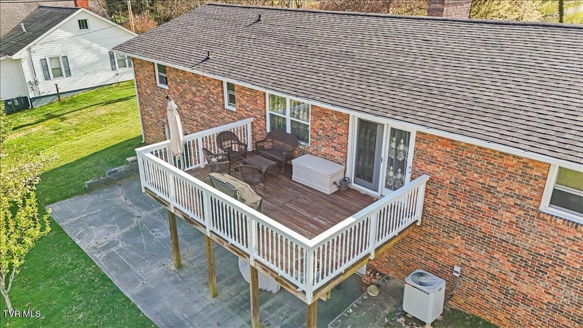 Photo #38: 1605 Southwest Avenue