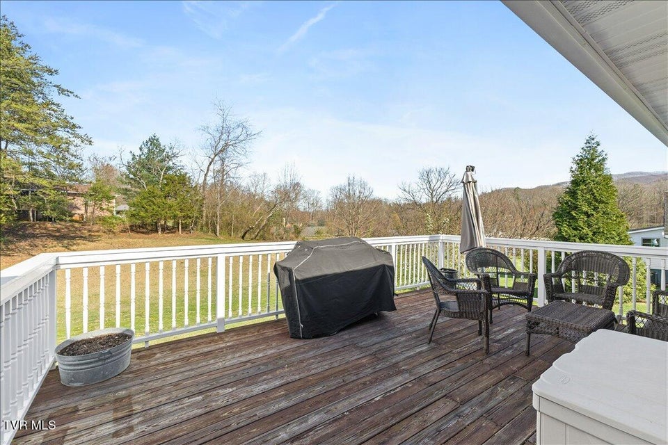 Photo #39: 1605 Southwest Avenue