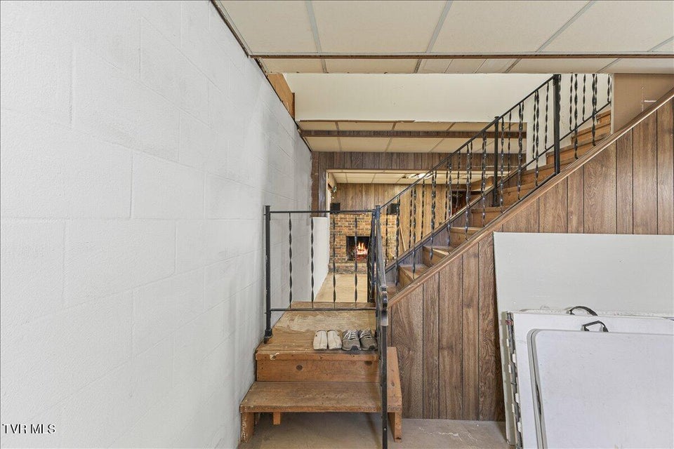 Photo #41: 1605 Southwest Avenue