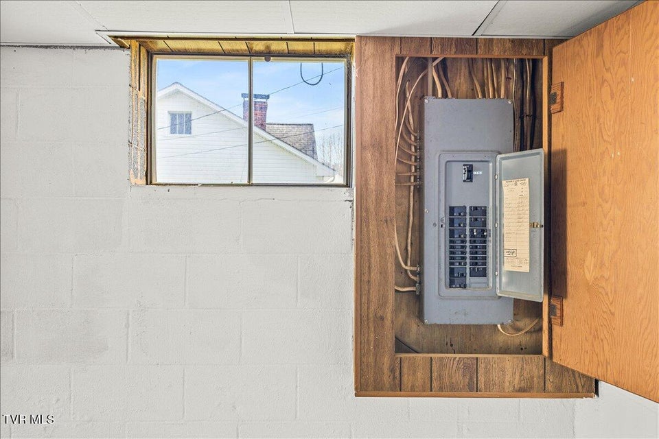 Photo #44: 1605 Southwest Avenue