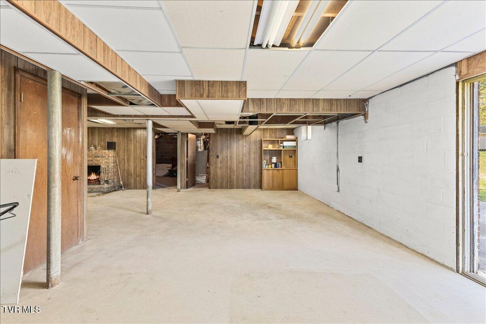 Photo #45: 1605 Southwest Avenue