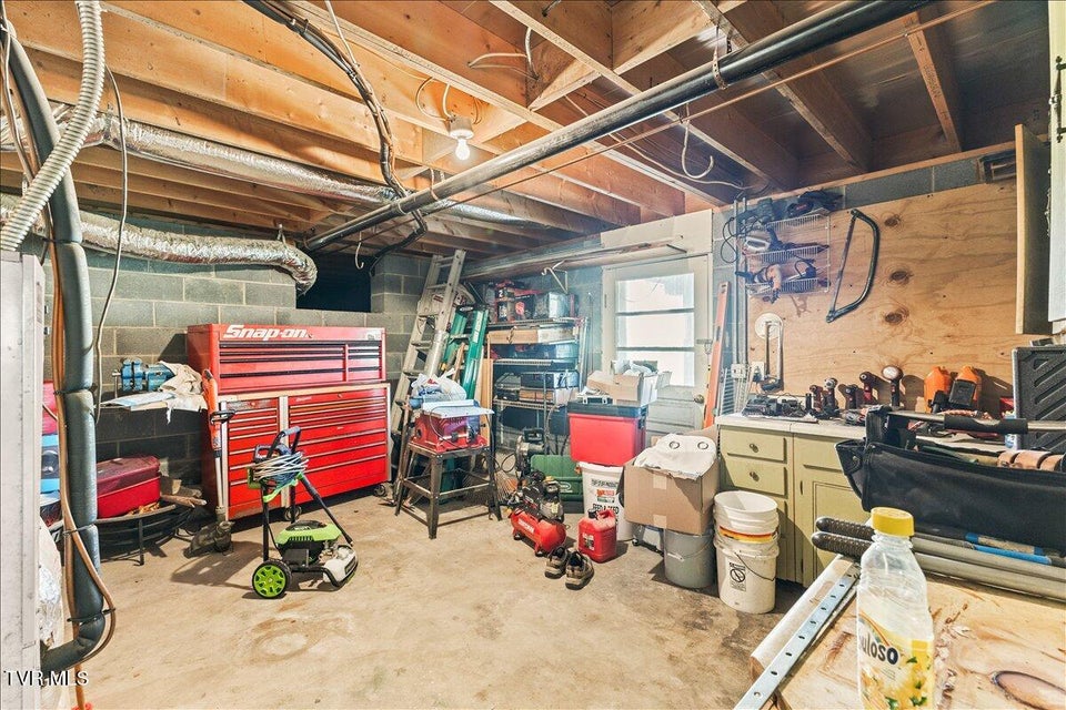 Photo #48: 1605 Southwest Avenue