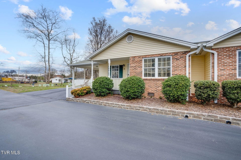 Photo #5: 703 Main Street