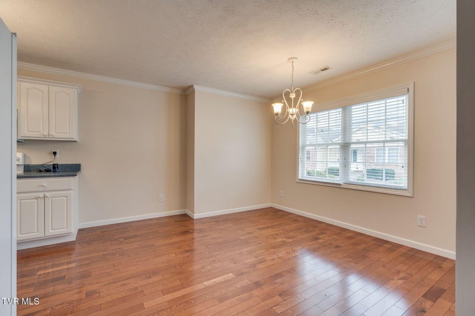 Photo #10: 703 Main Street