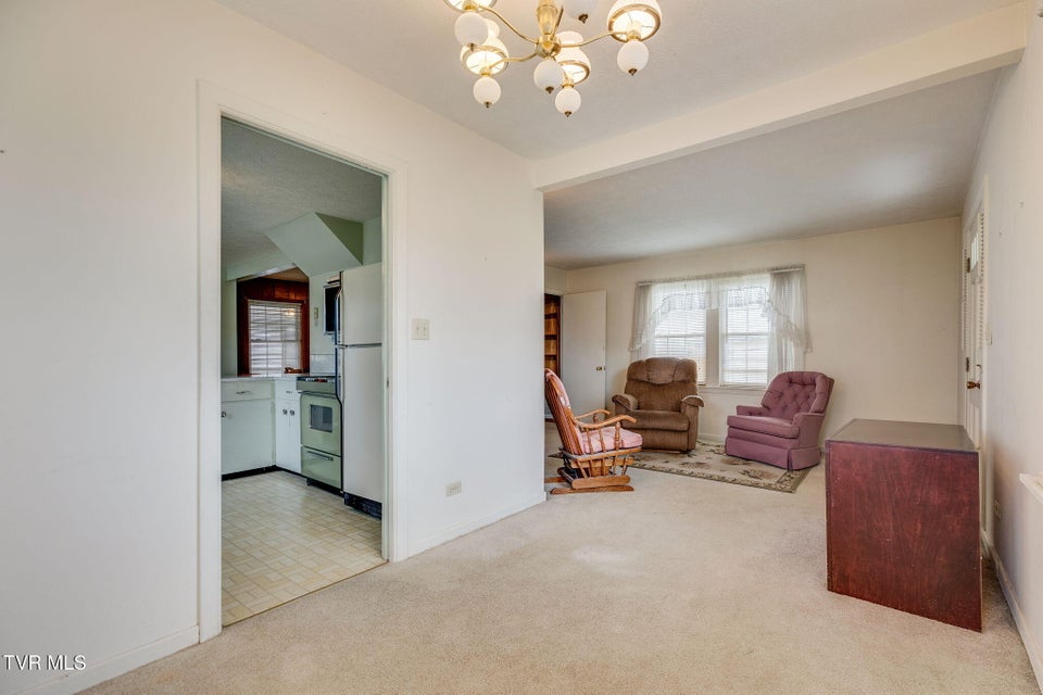 Photo #6: 902 Federal Street