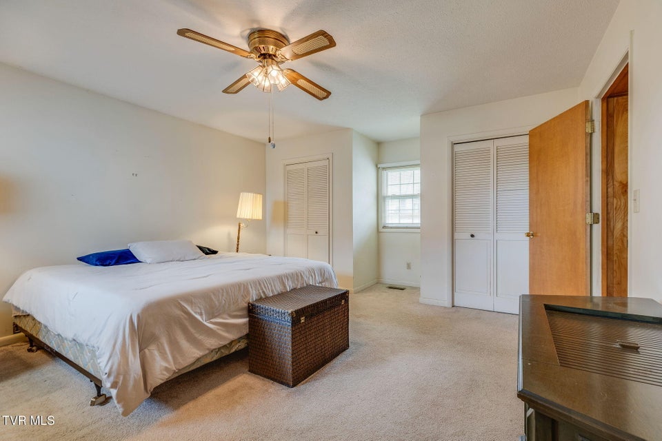 Photo #17: 902 Federal Street