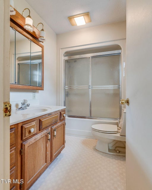 Photo #18: 902 Federal Street