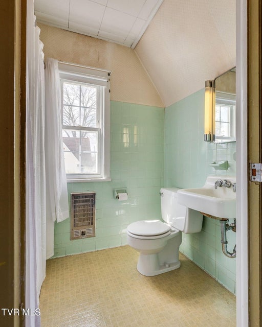 Photo #22: 902 Federal Street