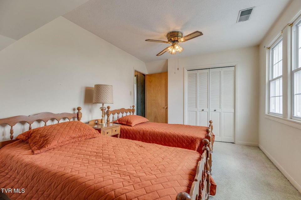 Photo #25: 902 Federal Street