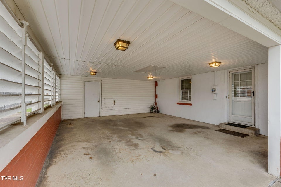 Photo #30: 902 Federal Street