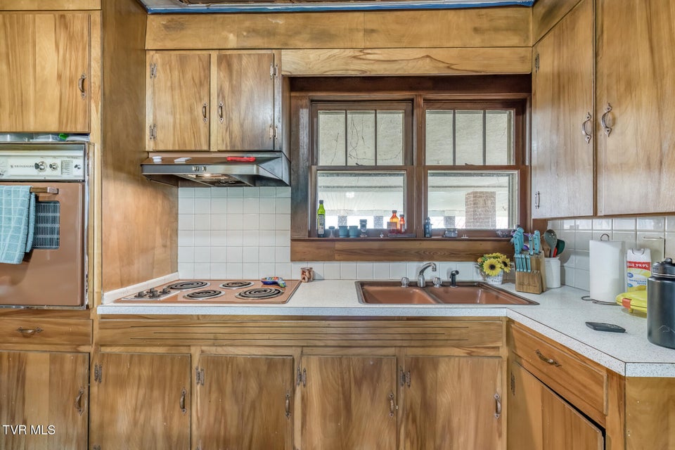 Photo #6: 880 Highway 44 