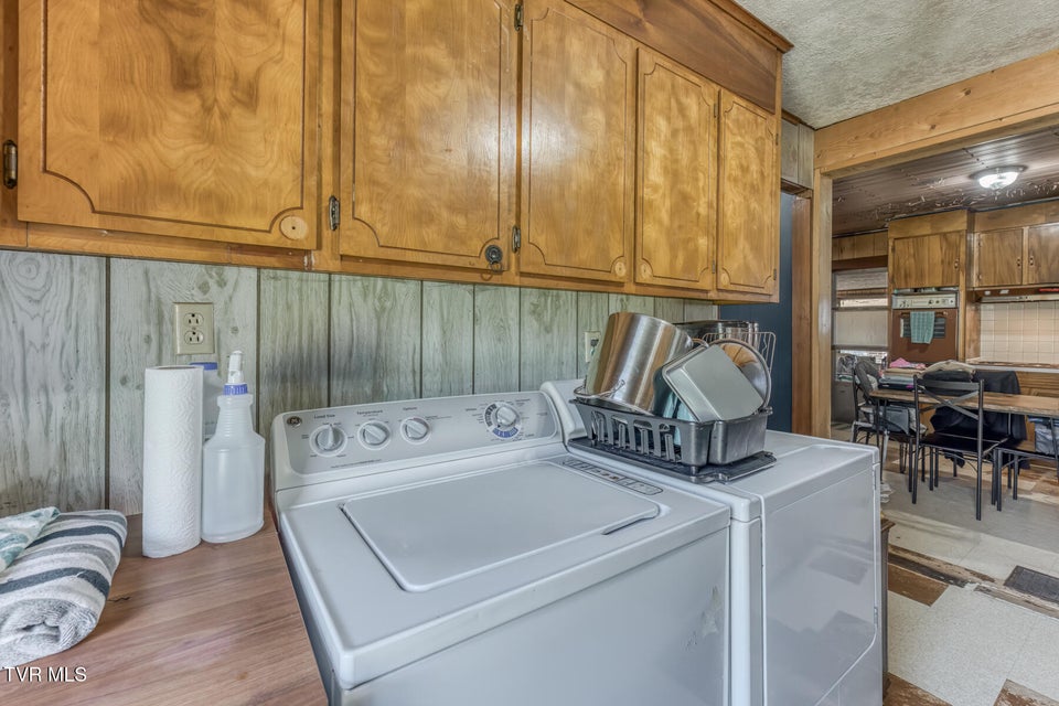 Photo #10: 880 Highway 44 