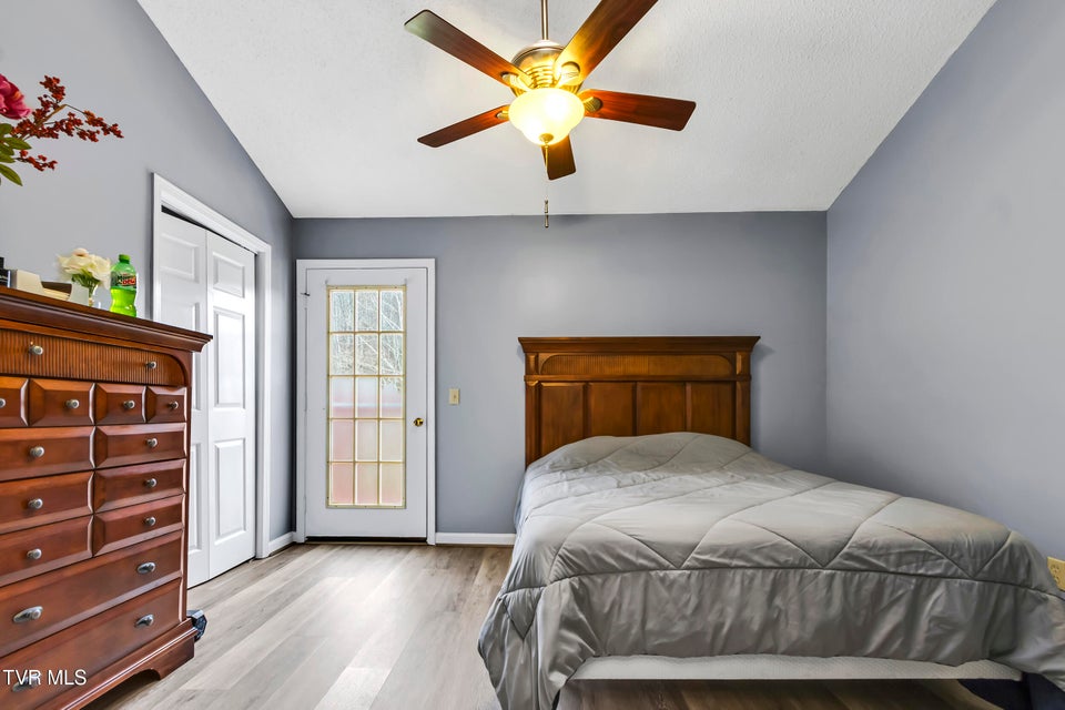 Photo #8: 2931 Broad Street