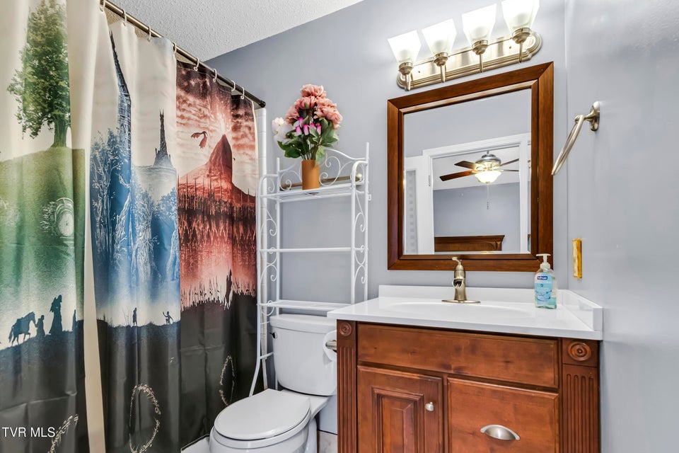 Photo #9: 2931 Broad Street