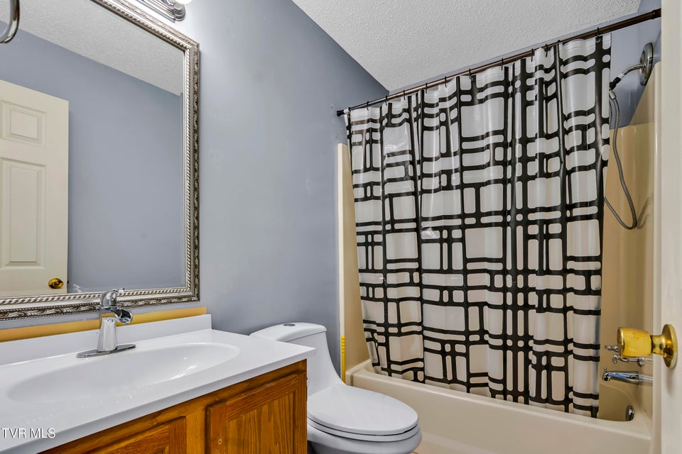 Photo #12: 2931 Broad Street