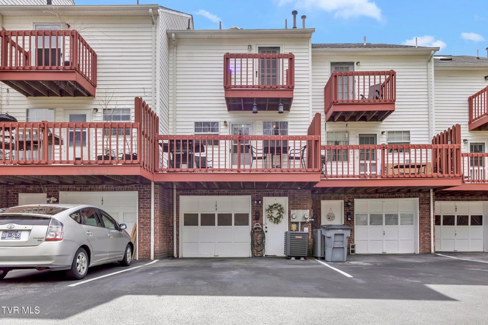 Photo #18: 2931 Broad Street