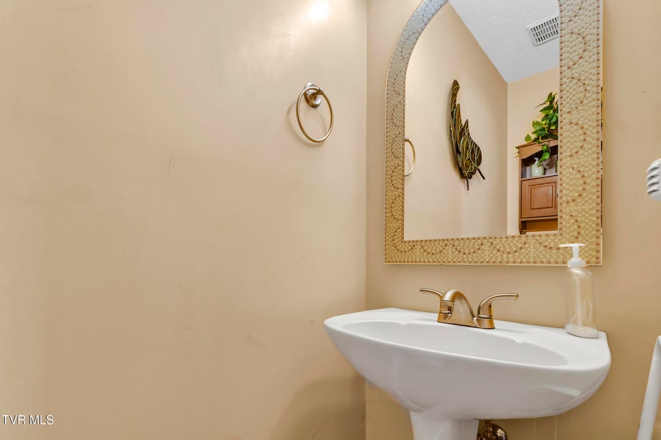 Photo #7: 2931 Broad Street