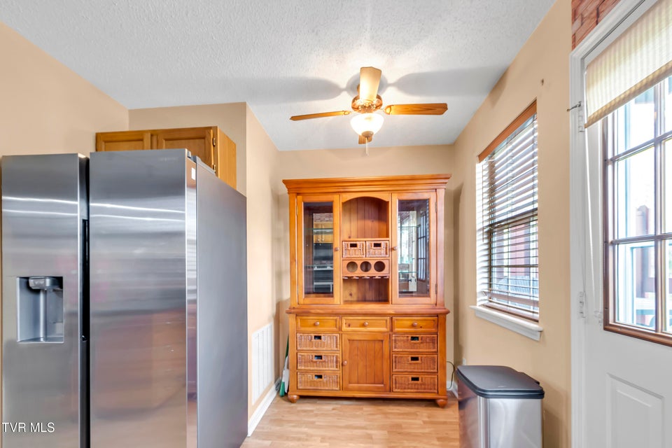 Photo #6: 2931 Broad Street