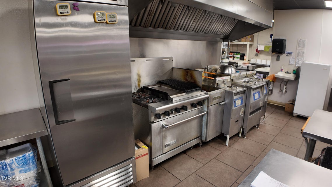 Photo #34: 693 Shady Street