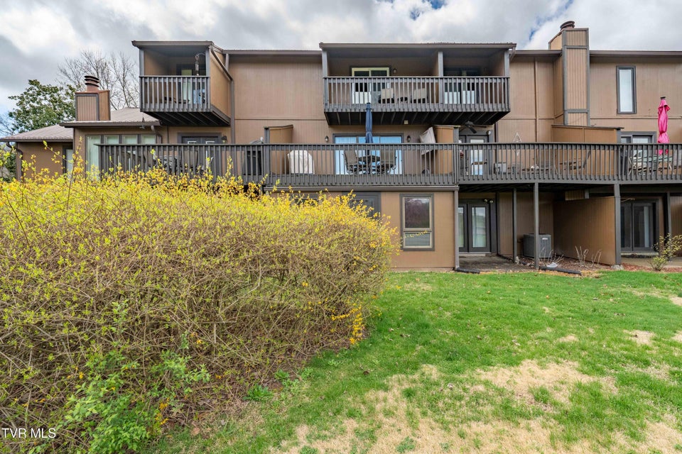 Photo #13: 548 Fleetwood Drive