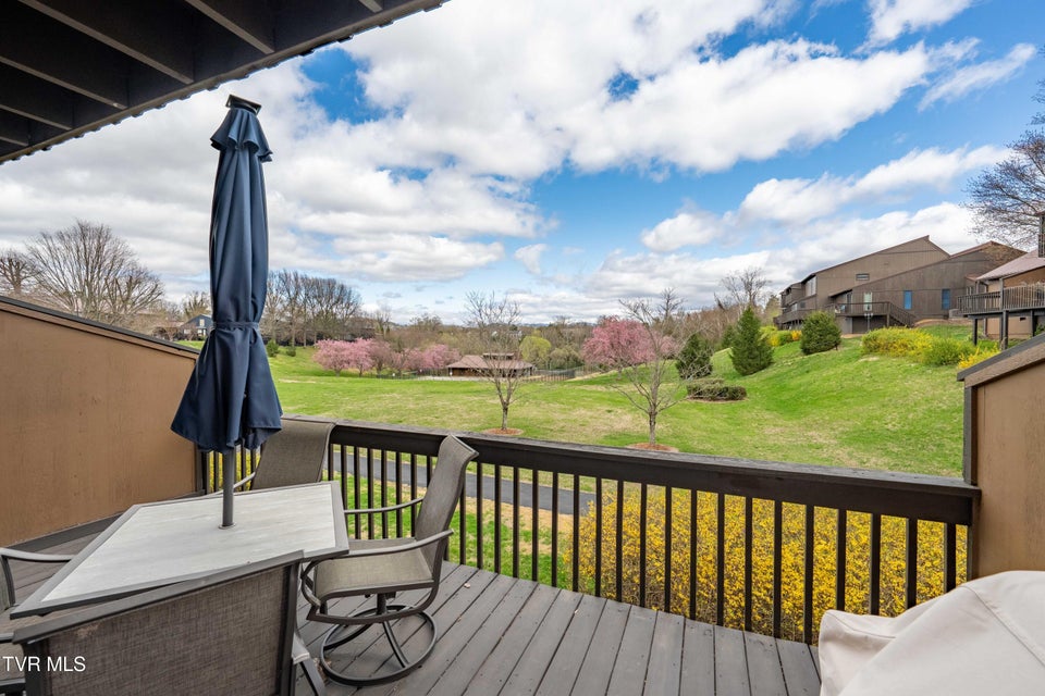 Photo #18: 548 Fleetwood Drive