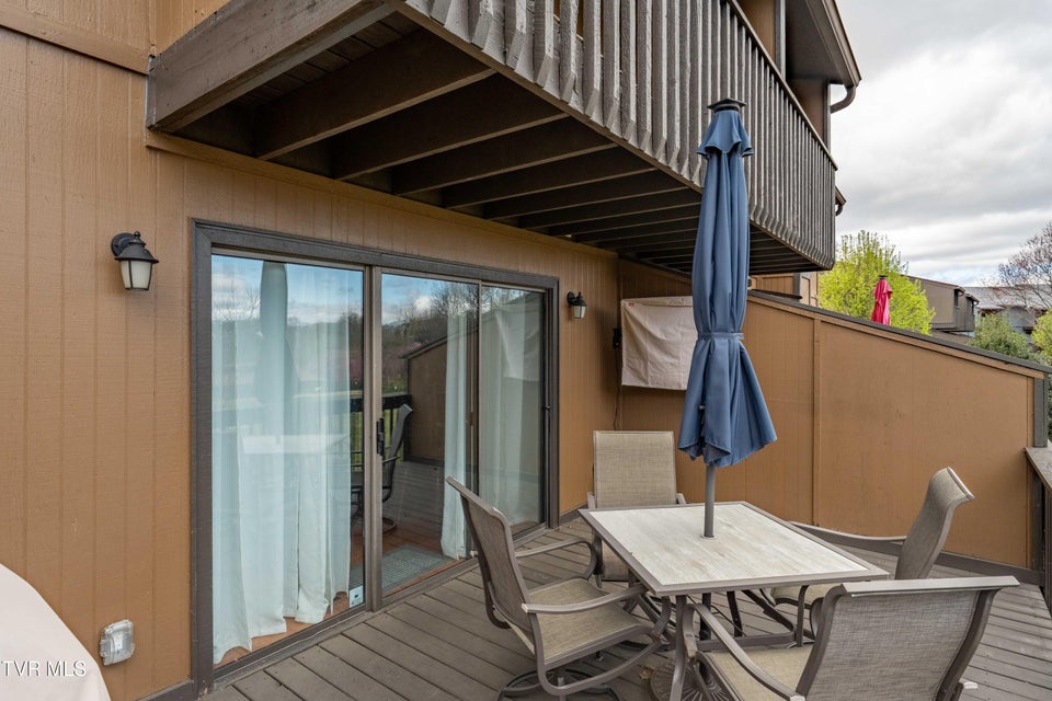 Photo #19: 548 Fleetwood Drive