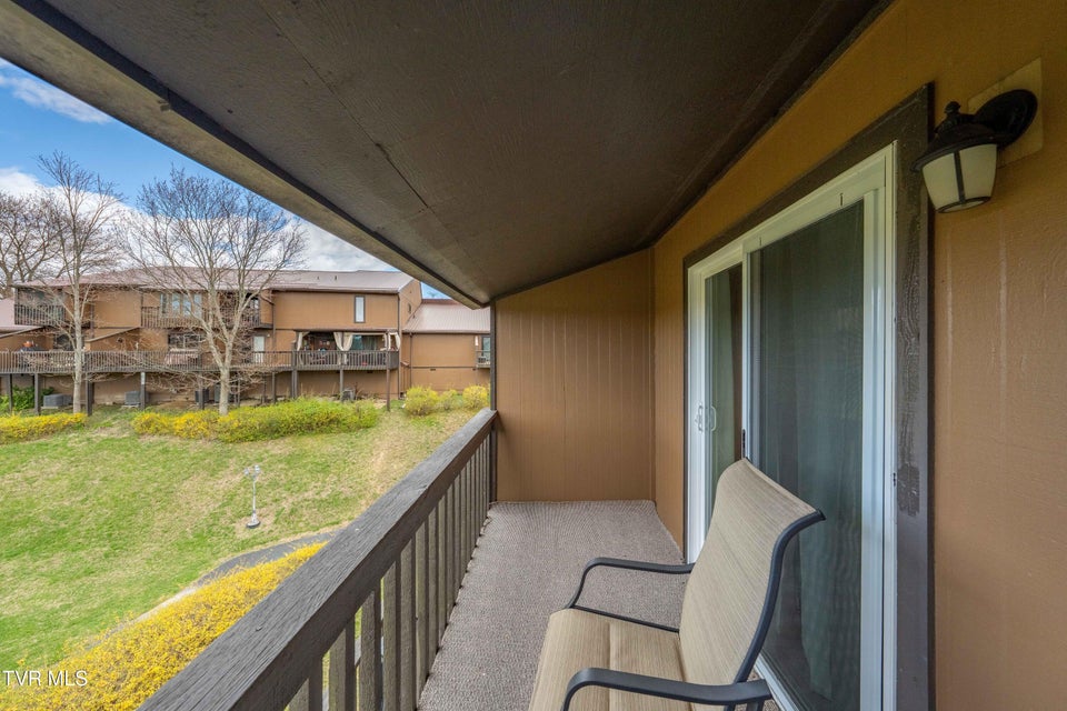 Photo #24: 548 Fleetwood Drive