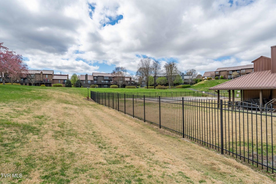 Photo #30: 548 Fleetwood Drive