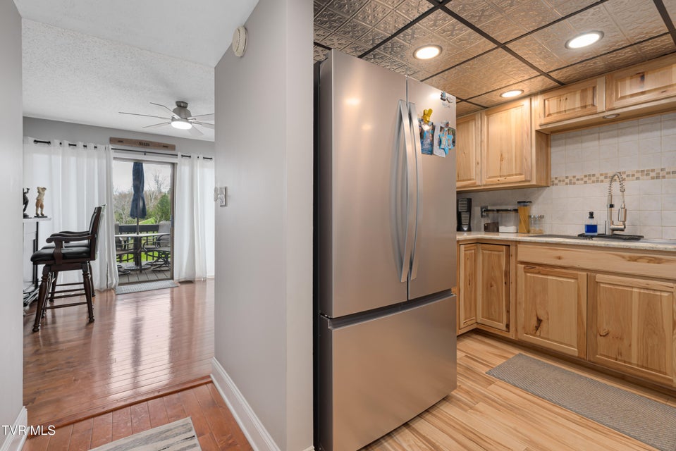 Photo #36: 548 Fleetwood Drive