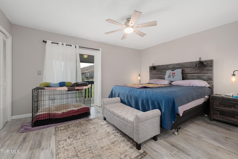 Photo #43: 548 Fleetwood Drive