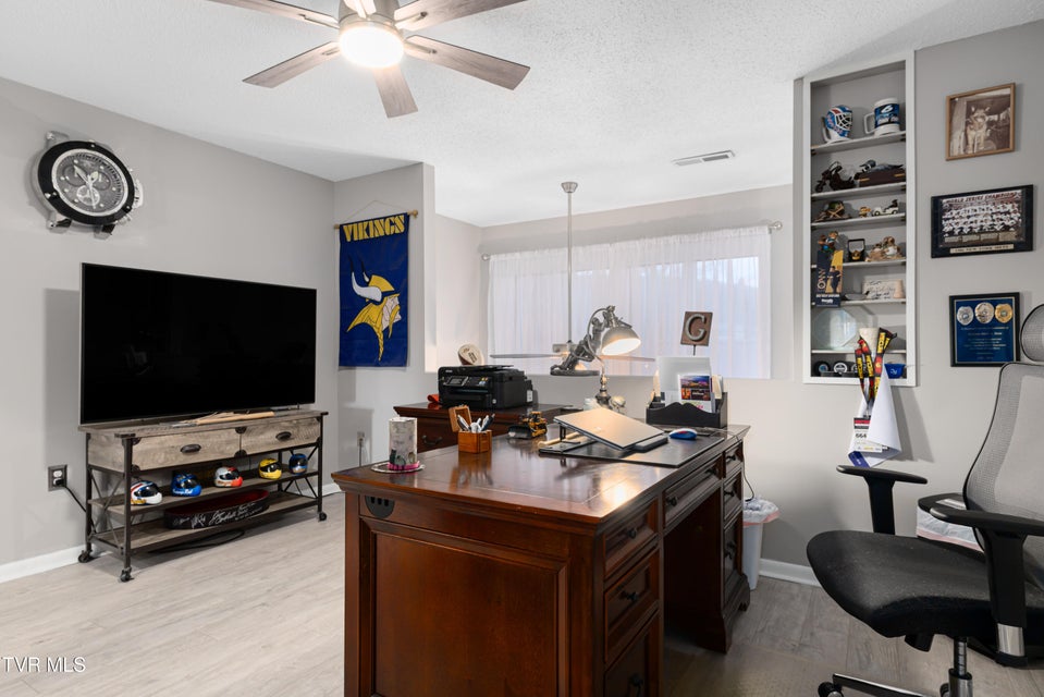 Photo #4: 548 Fleetwood Drive