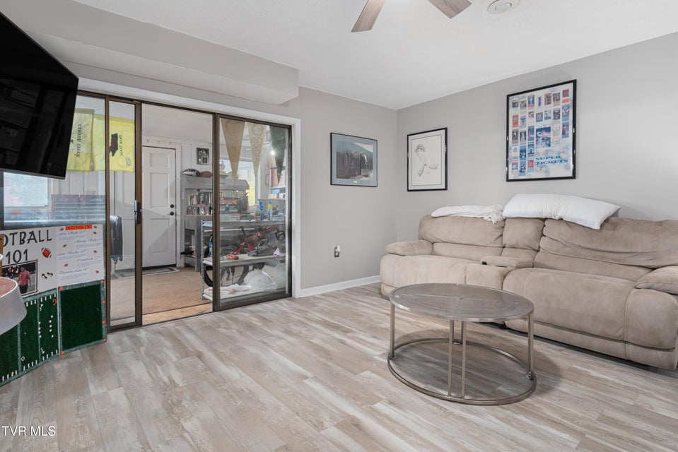 Photo #51: 548 Fleetwood Drive