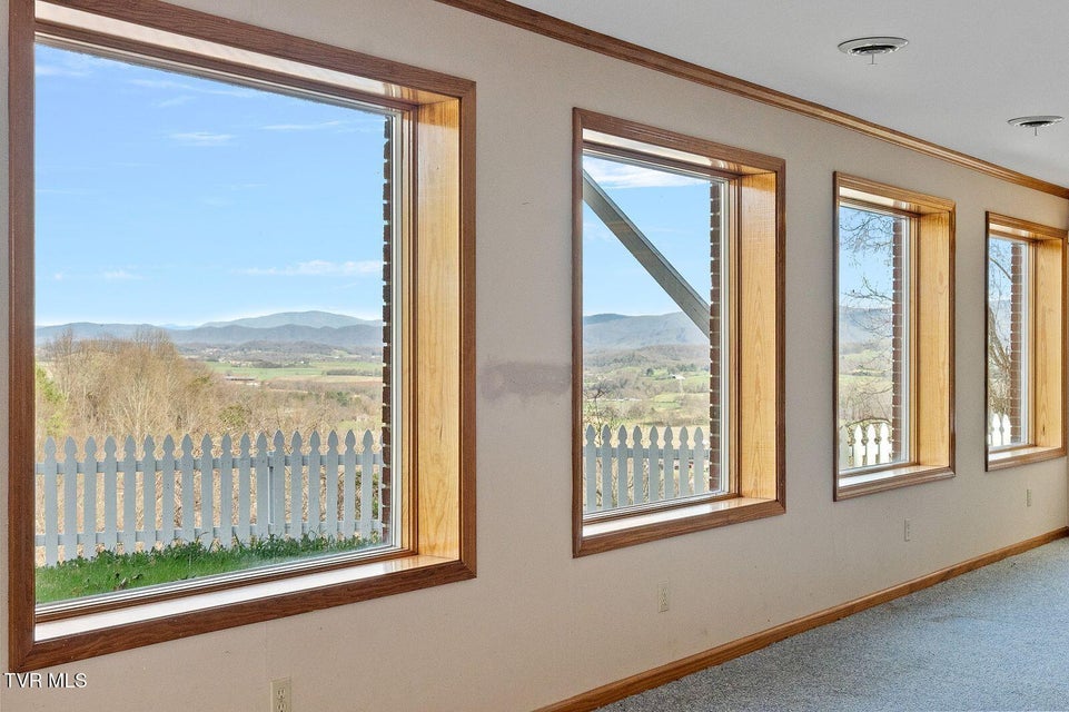 Photo #13: 449 Chuckey Overlook 