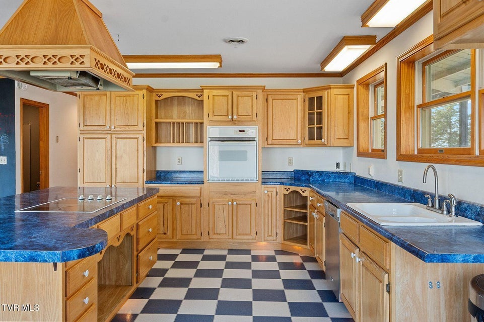 Photo #8: 449 Chuckey Overlook 