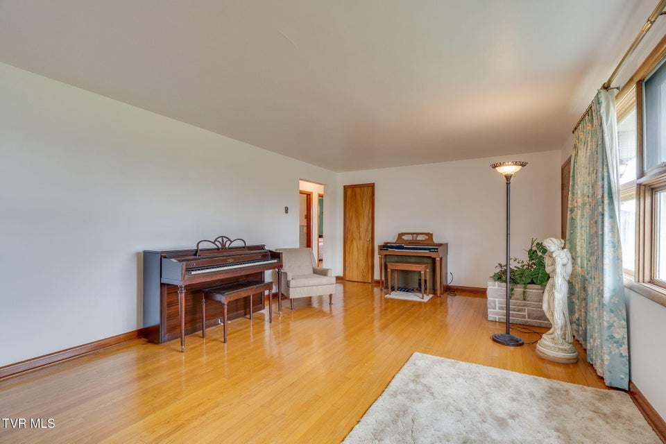 Photo #6: 801 Mimosa Drive