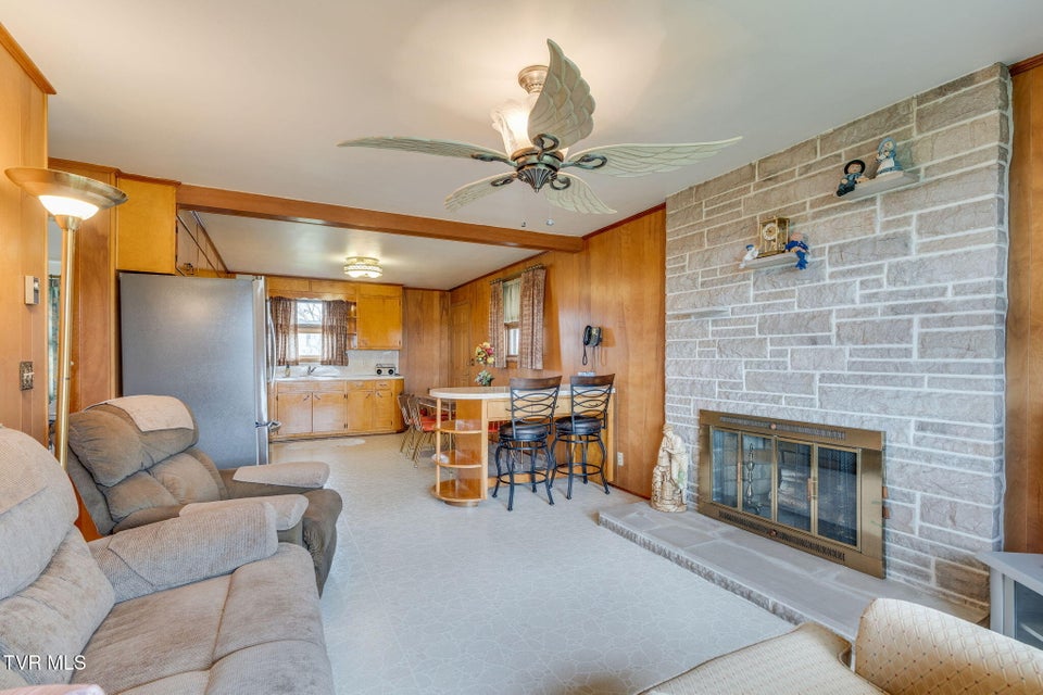 Photo #8: 801 Mimosa Drive