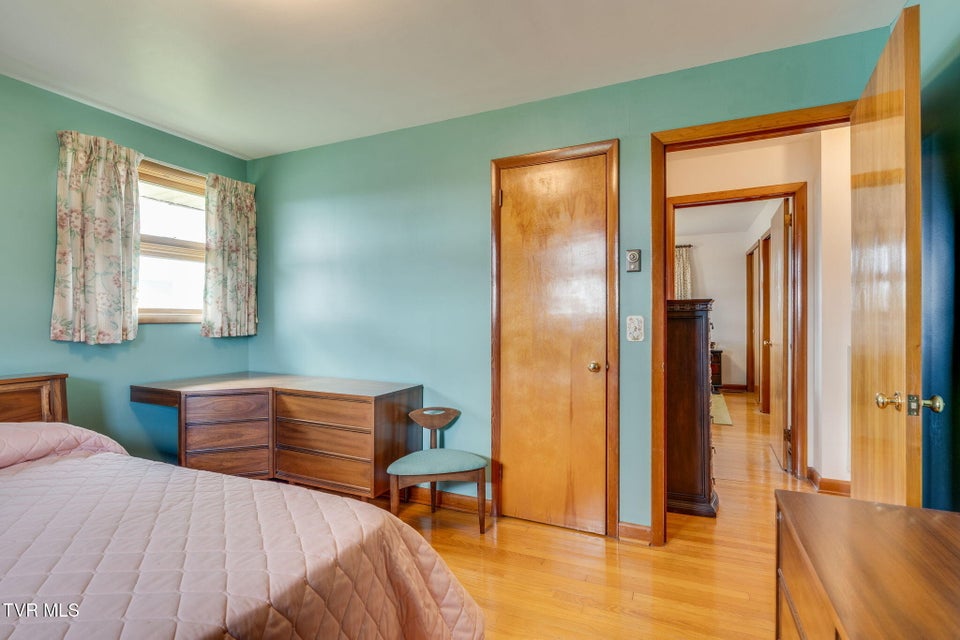 Photo #16: 801 Mimosa Drive