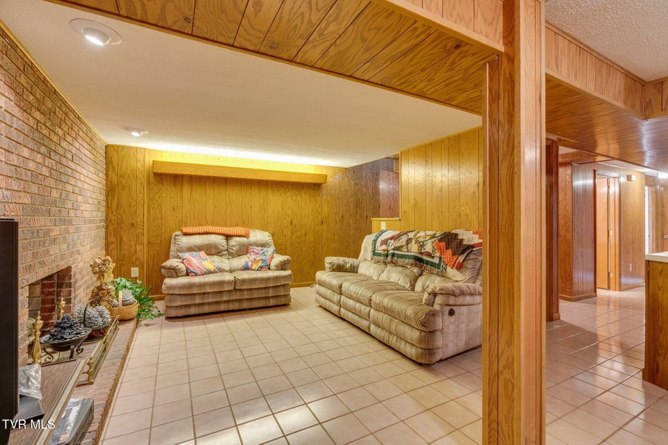 Photo #21: 801 Mimosa Drive