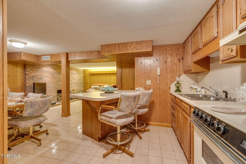 Photo #24: 801 Mimosa Drive