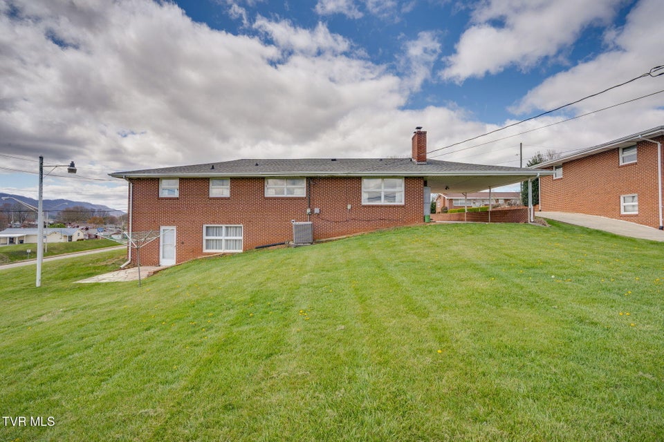 Photo #33: 801 Mimosa Drive