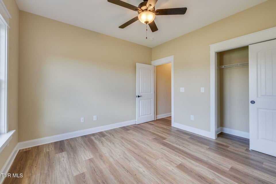 Photo #22: 518 Middays Rest