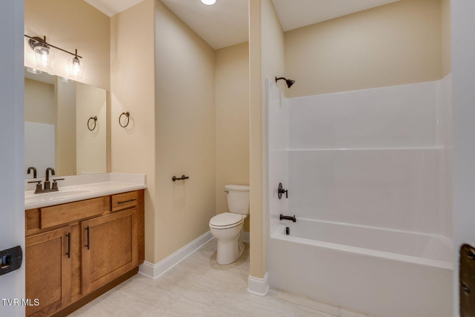 Photo #23: 518 Middays Rest