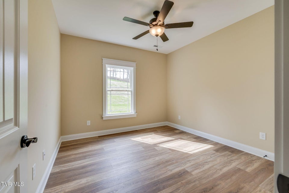 Photo #24: 518 Middays Rest